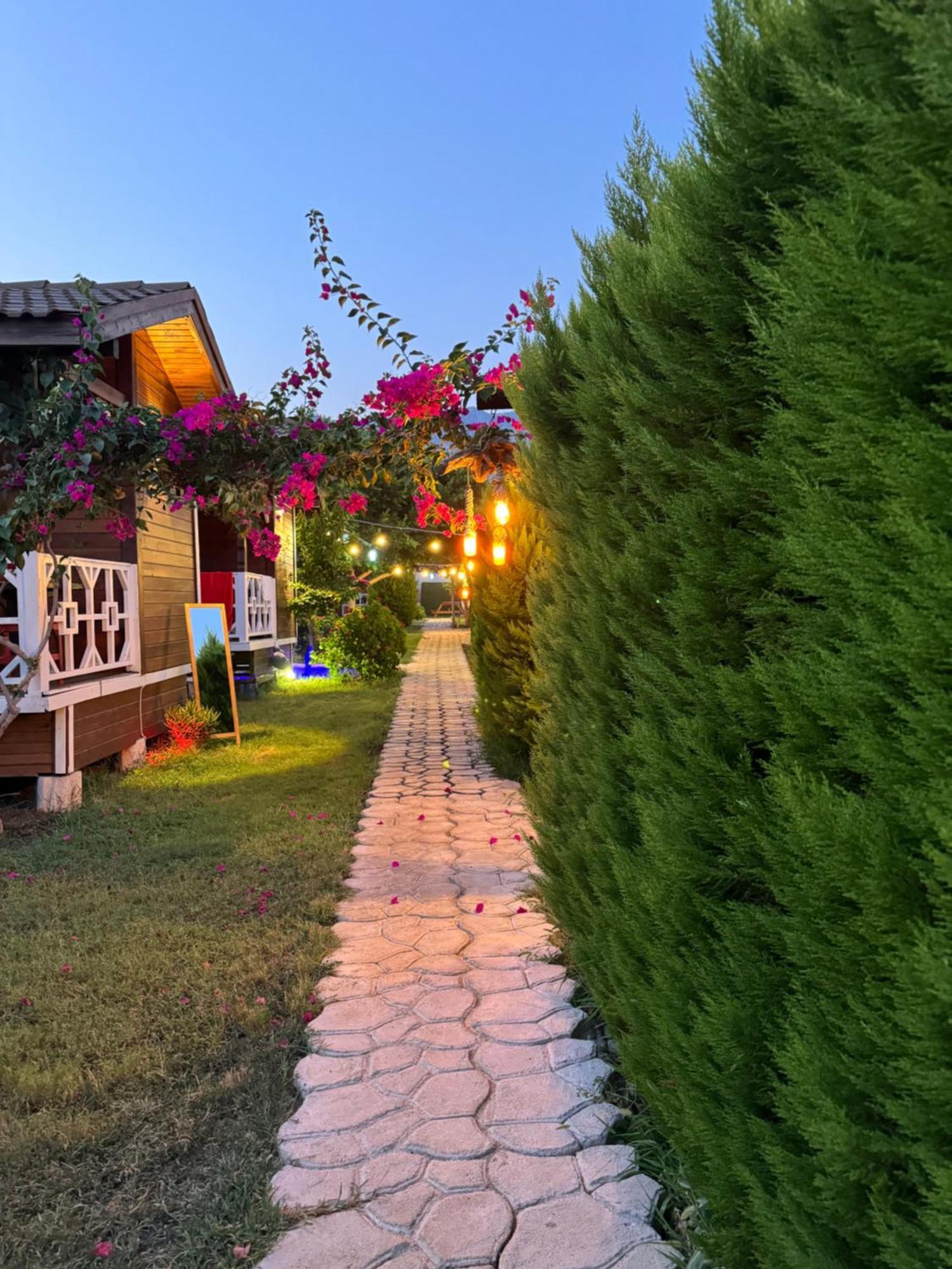 Karaoez Ada Bungalows & Villa Екстер'єр фото